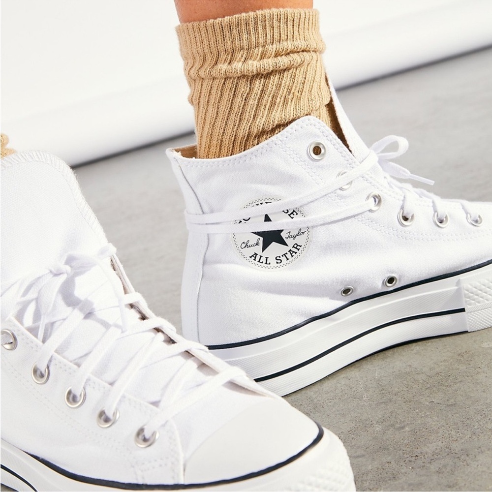 Converse Chuck Taylor All Star Lift Platform High Top women’s 9 nib - Picture 2 of 6